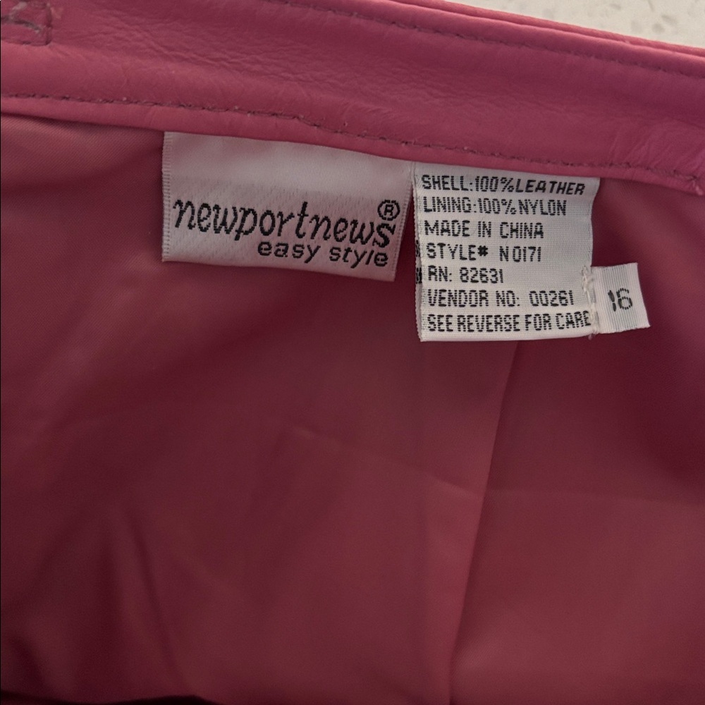 🖤90s Pink Leather mini Skirt‎ - Picture 3 of 8